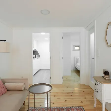 Cozy Bohemian Flat- Berry *