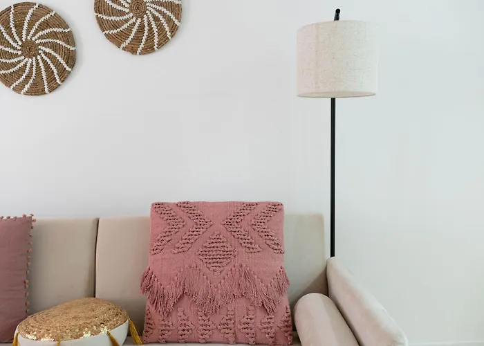 Cozy Bohemian Flat- Berry شقة *